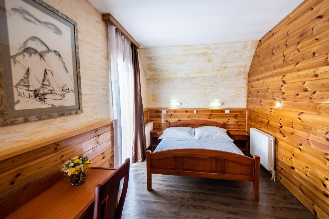 Hotel Enigma Zabljak  Ngoại thất bức ảnh